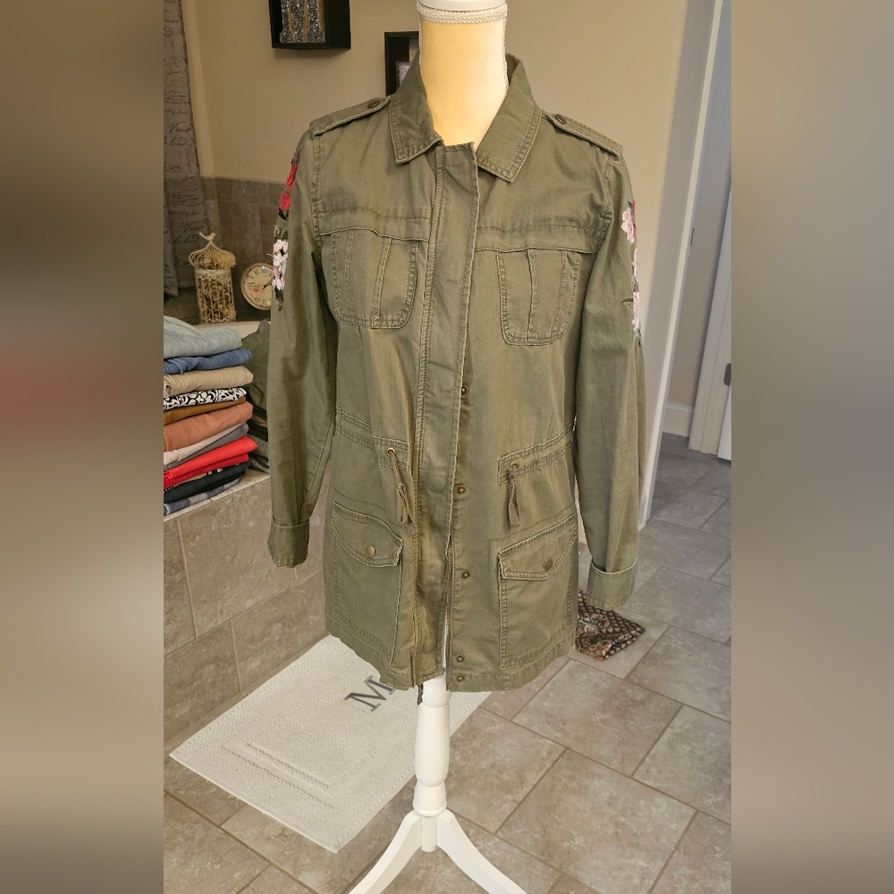Embroided zip up light weight jacket
